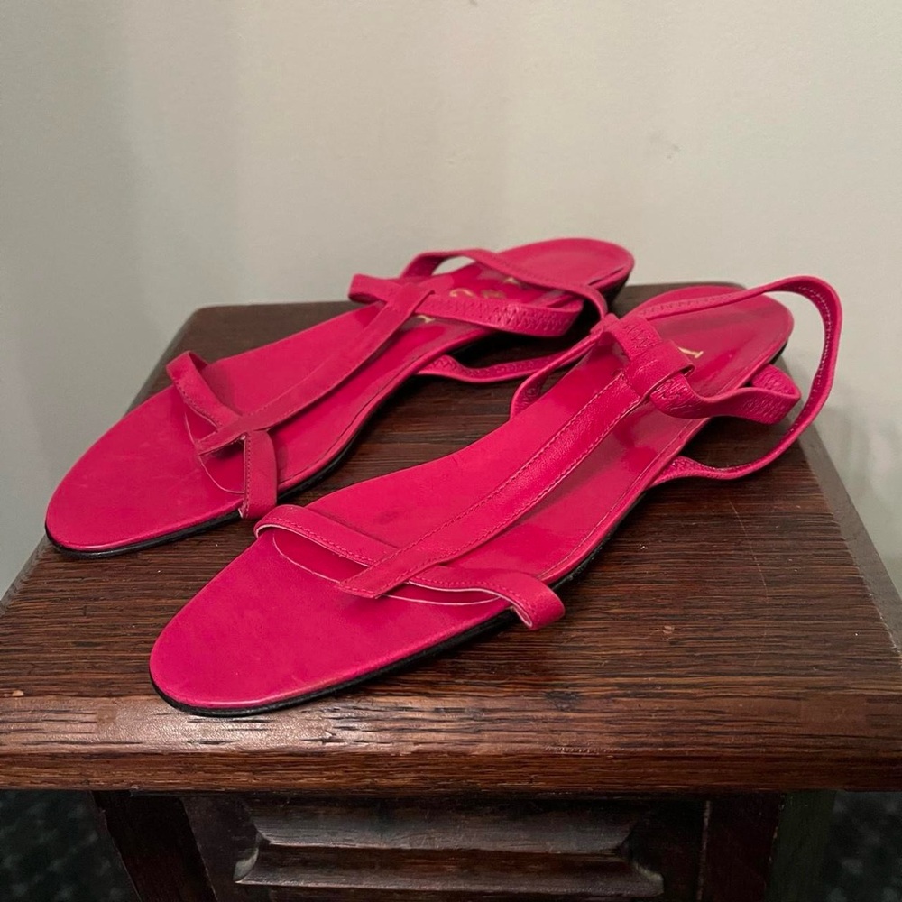 Vintage L. Miller Pink Leather Strappy Flat Sandals